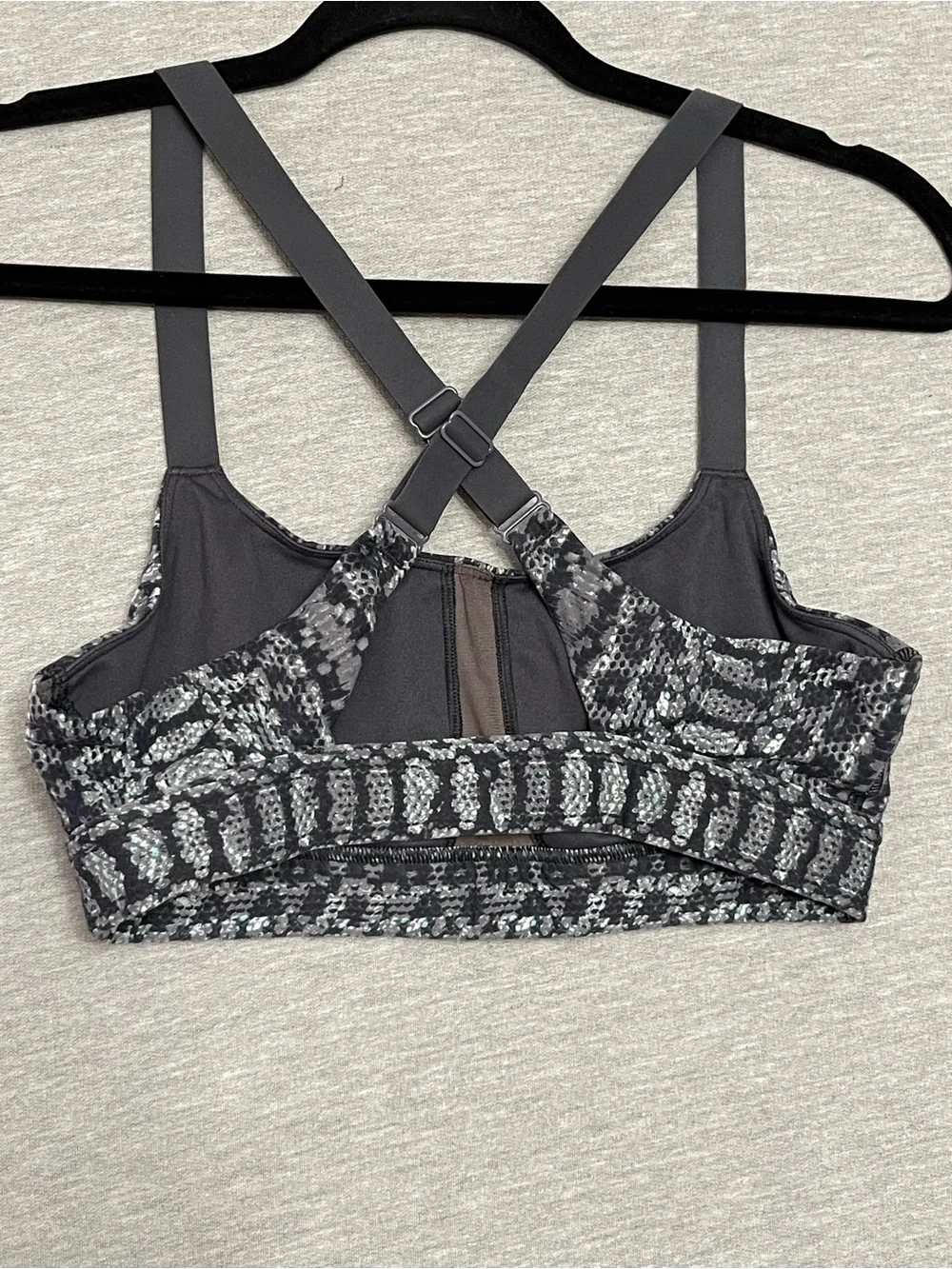 Under Armour Gray Patterned Sports Bra with Crossback Straps
